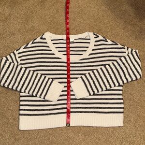 Junior cropped sweater